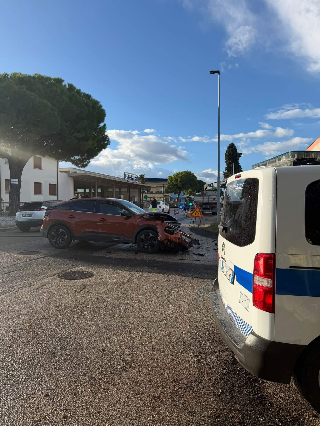 Fano - Incidente in via Mattei, quattro vetture coinvolte, nessun ferito